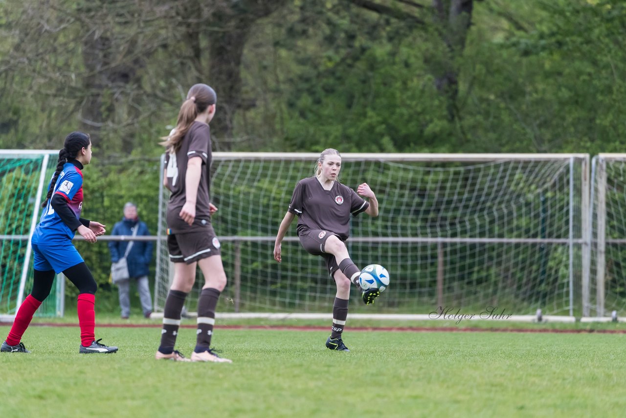 Bild 181 - wCJ VfL Pinneberg3 - St.Pauli : Ergebnis: 2:1